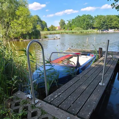 Lavendelhaus Am Mueritzsee - Direkt Am Wasser * Buchholz (Mecklenburg-Vorpommern)